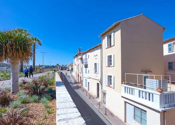 Daire A9 - 1 Bdr Fantastic Sea View Remparts Old - Ac *